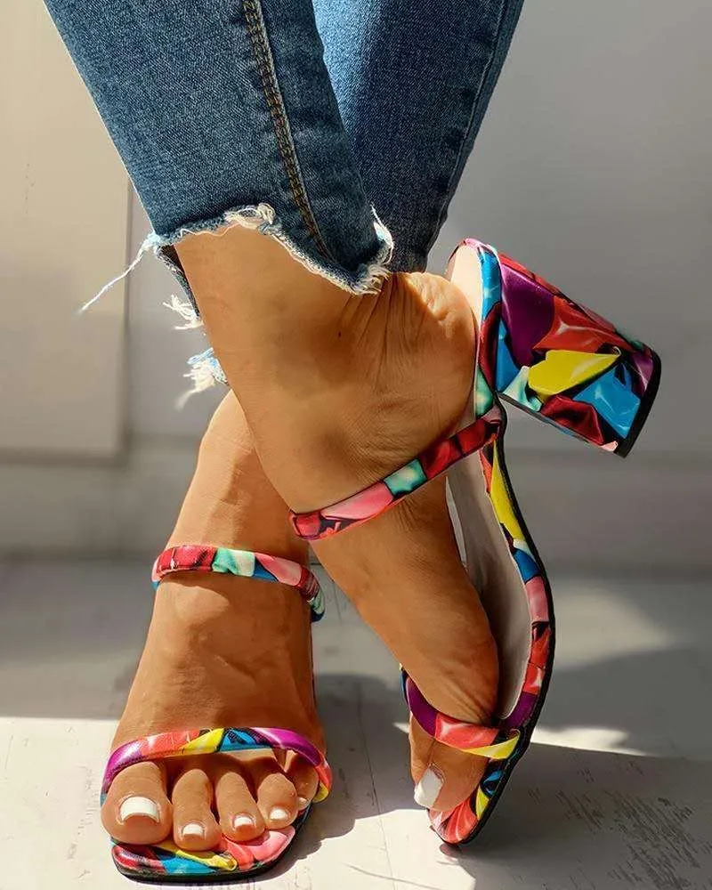 Toc De Dimensiuni Mari Sandale Femei Bomboane De Culoare Peep Toe Papuci De Casă Doamnelor Moda Vara Pantofi Sexy Fete 2021 Noi Imagine 0